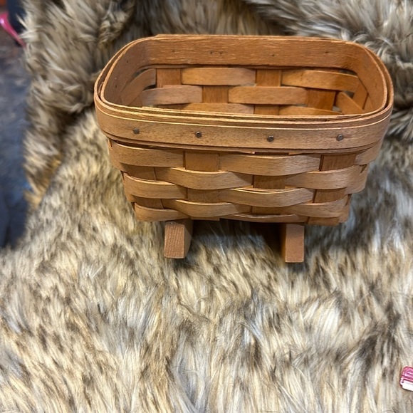 Longaberger burger cradle basket. Very hard to find an excellent conditioned. - Picture 1 of 5